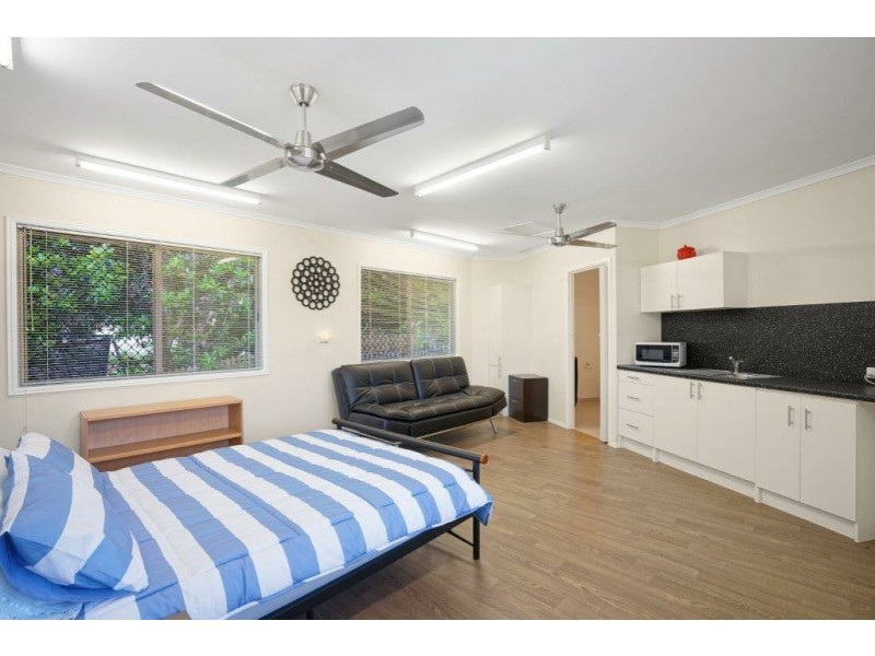 7 Popple Close, Kanimbla QLD 4870