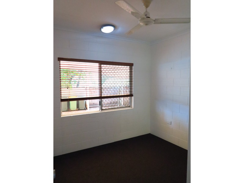 1/1 Ireland Cres, Whitfield QLD 4870