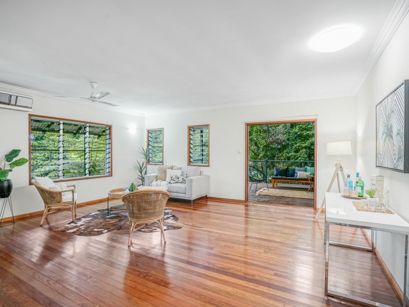 10 Barklya Close, Kamerunga QLD 4870