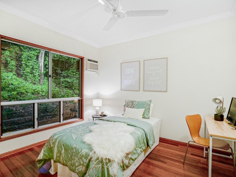 10 Barklya Close, Kamerunga QLD 4870