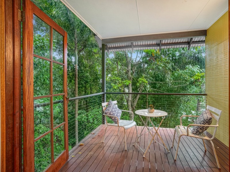 10 Barklya Close, Kamerunga QLD 4870