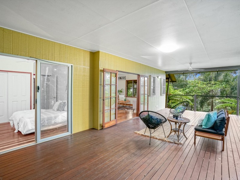 10 Barklya Close, Kamerunga QLD 4870