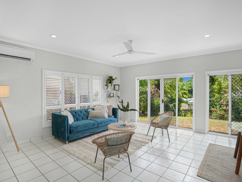 12 Eugenia Crescent, Redlynch QLD 4870