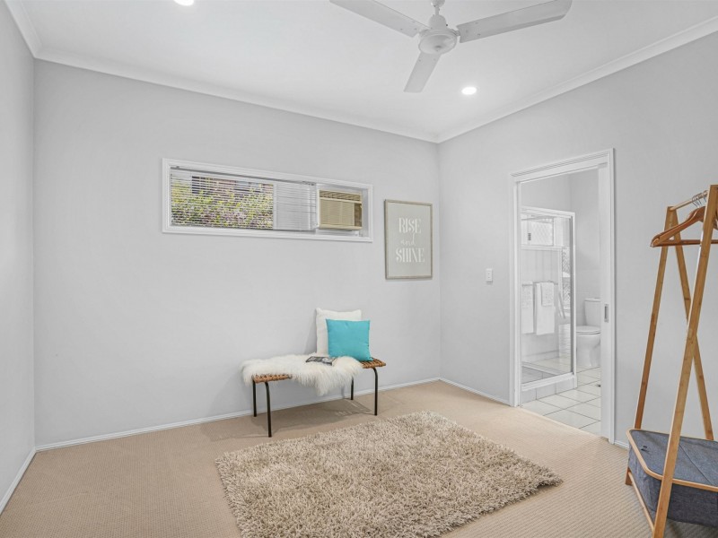 12 Eugenia Crescent, Redlynch QLD 4870