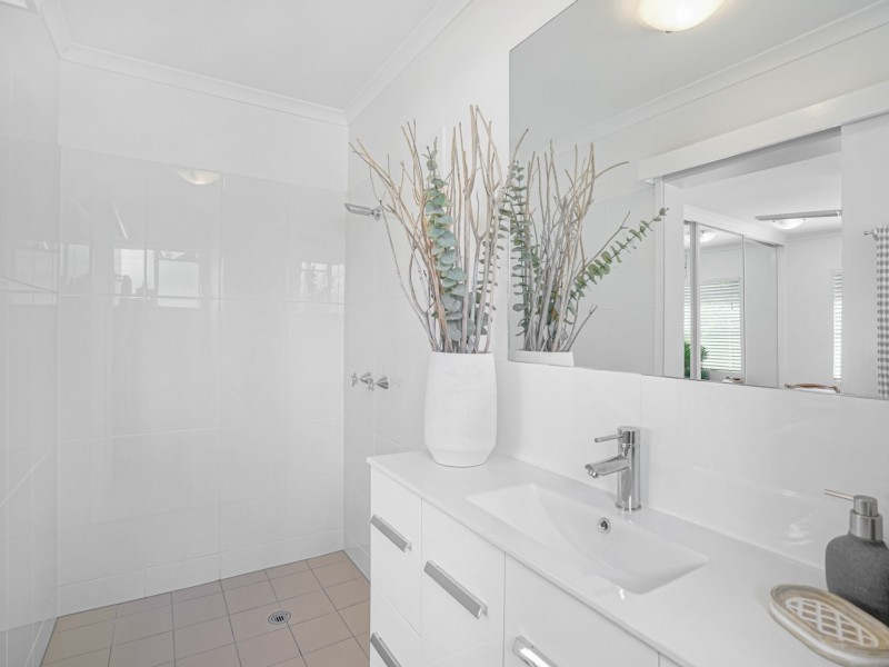 9/105 Collins Avenue, Edge Hill QLD 4870