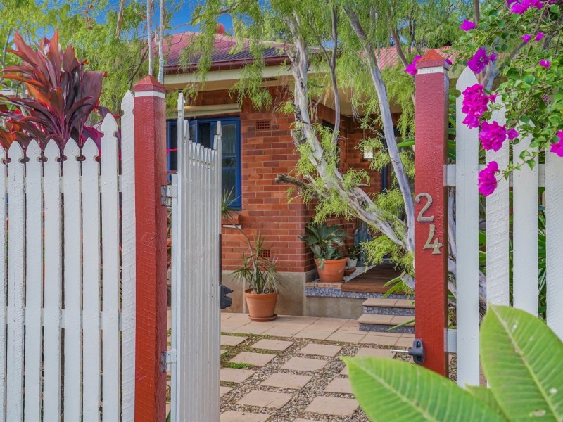 24 Harris Street, Parramatta Park QLD 4870