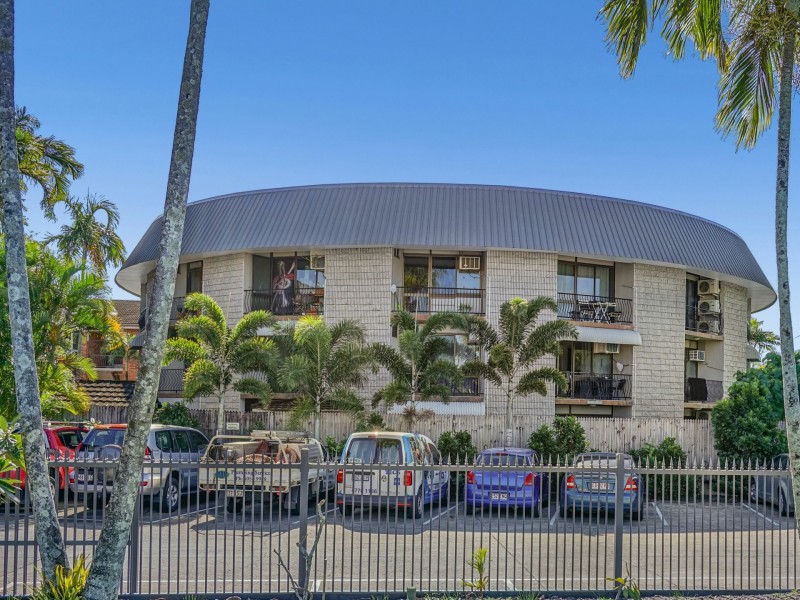 11/261-265 Sheridan Street, Cairns North QLD 4870