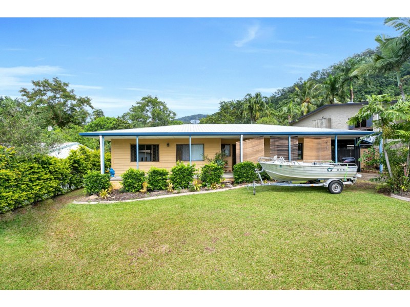 37 Hadrian Avenue, Mooroobool QLD 4870