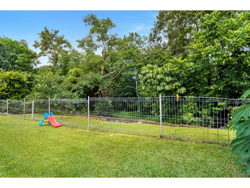 37 Hadrian Avenue, Mooroobool QLD 4870