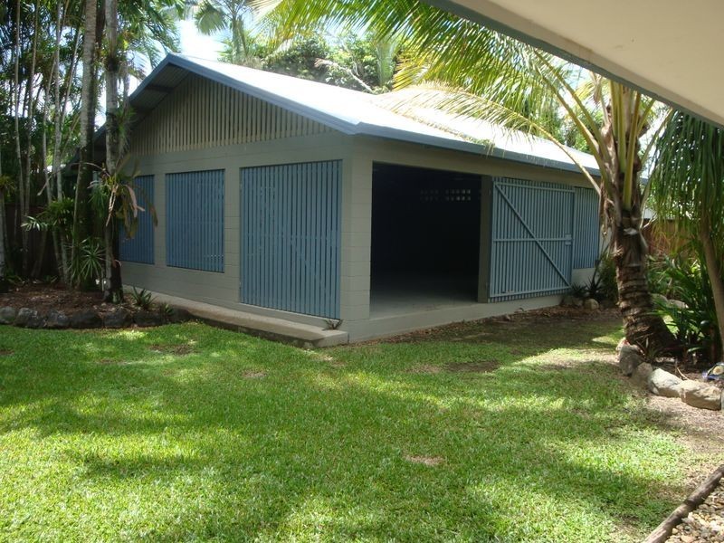 94 Enmore Street, Manoora QLD 4870
