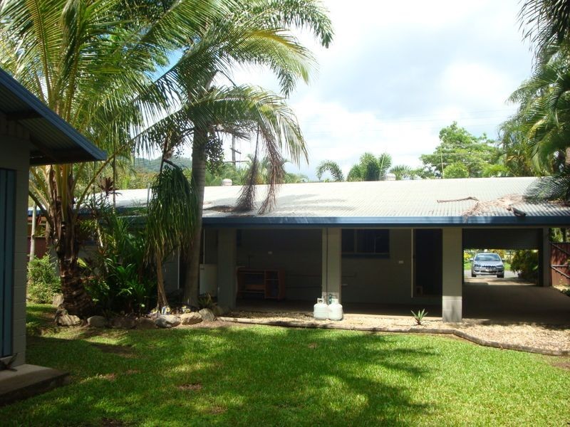 94 Enmore Street, Manoora QLD 4870