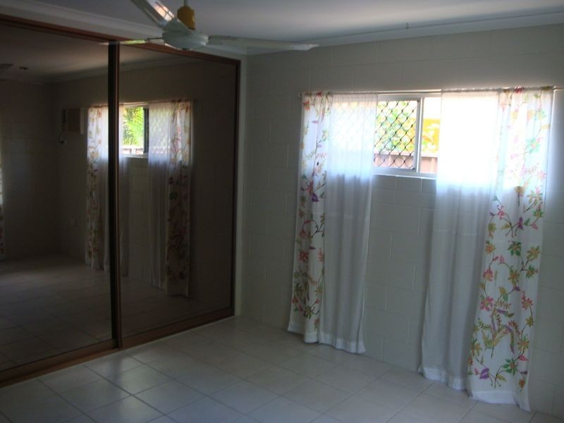 94 Enmore Street, Manoora QLD 4870