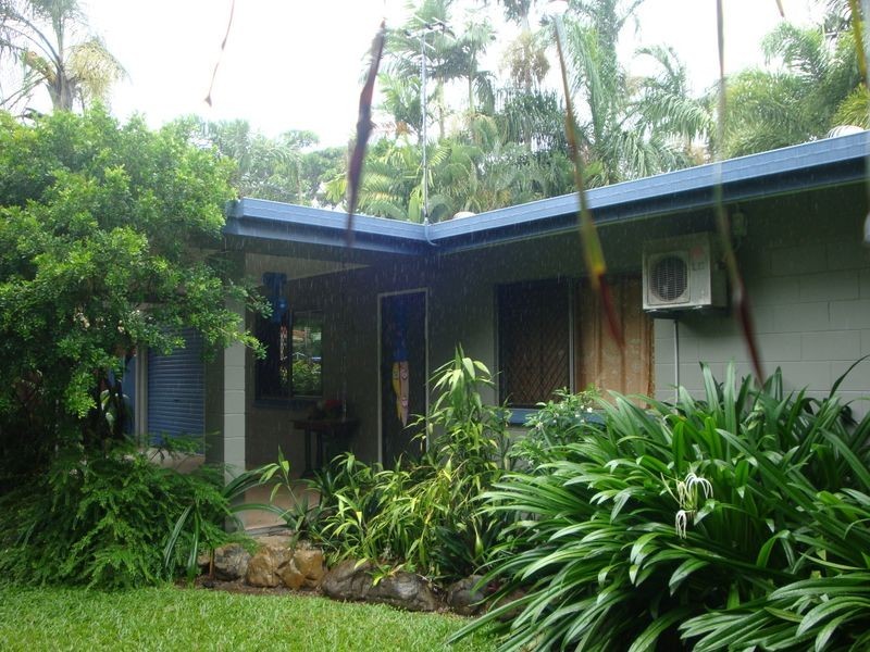 94 Enmore Street, Manoora QLD 4870