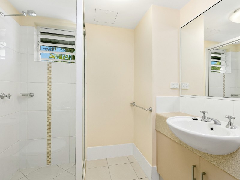 1/376 Severin Street, Parramatta Park QLD 4870