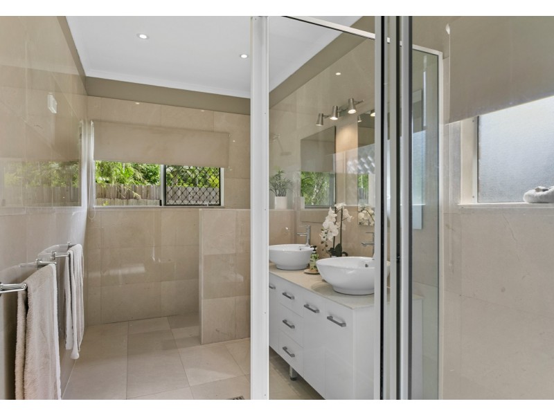 15 Ellison Street, Clifton Beach QLD 4879