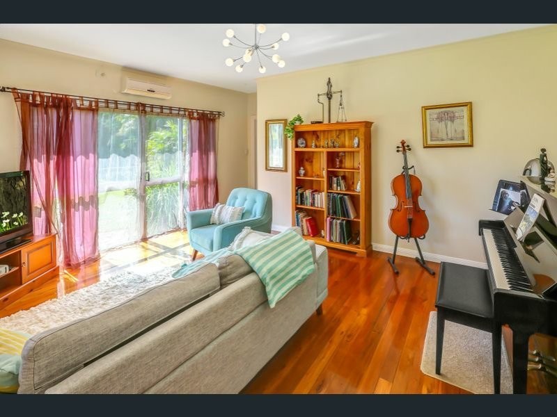 15 Ellison Street, Clifton Beach QLD 4879