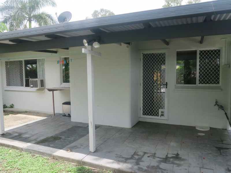 9/389-397 McCoombe Street, Mooroobool QLD 4870