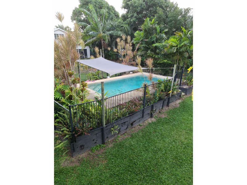 17B Christensen Street, Machans Beach QLD 4878