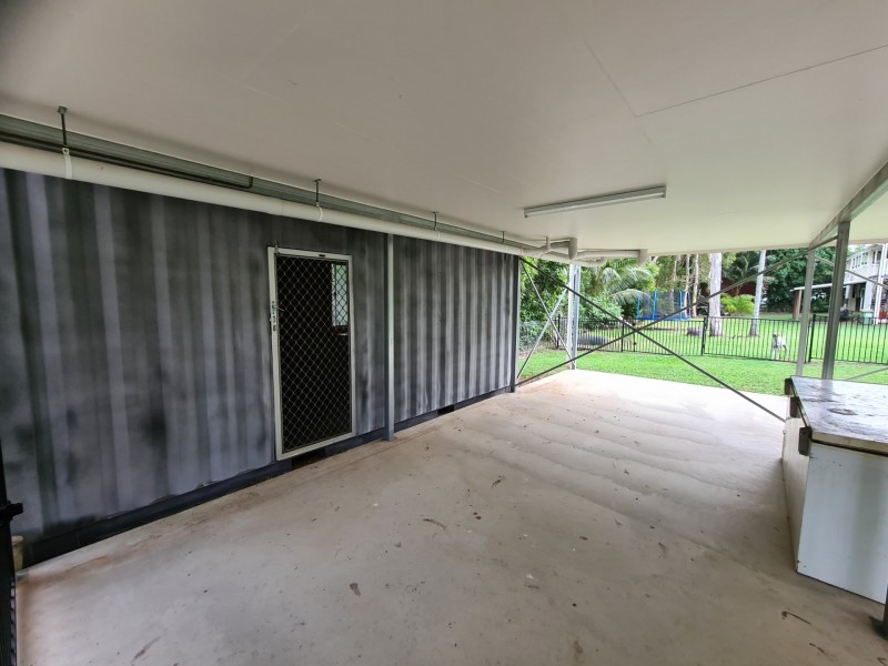 17B Christensen Street, Machans Beach QLD 4878