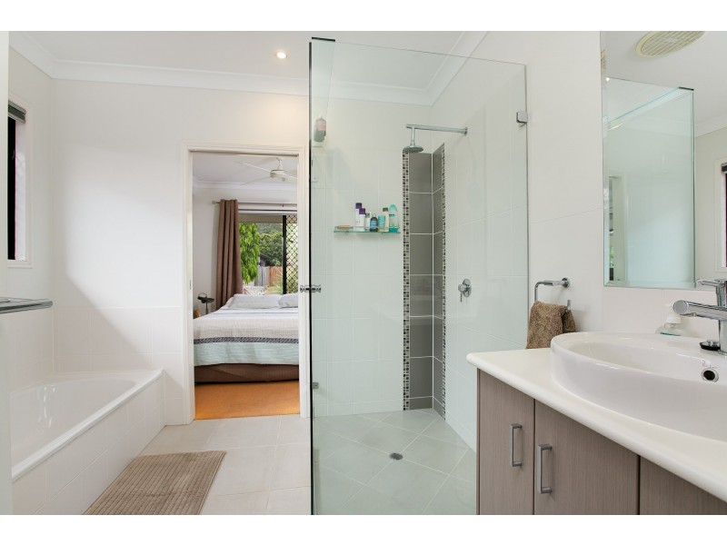 33 Woodrose Drive, Mount Sheridan QLD 4868