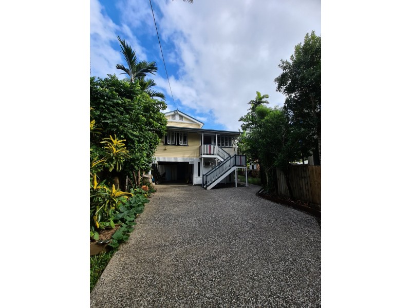 20 Forest Ave, Edge Hill QLD 4870