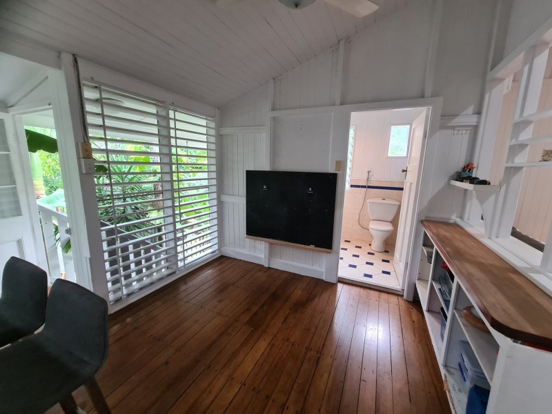 20 Forest Ave, Edge Hill QLD 4870