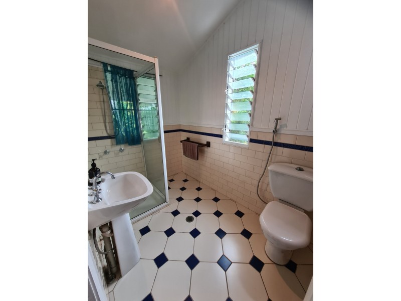 20 Forest Ave, Edge Hill QLD 4870