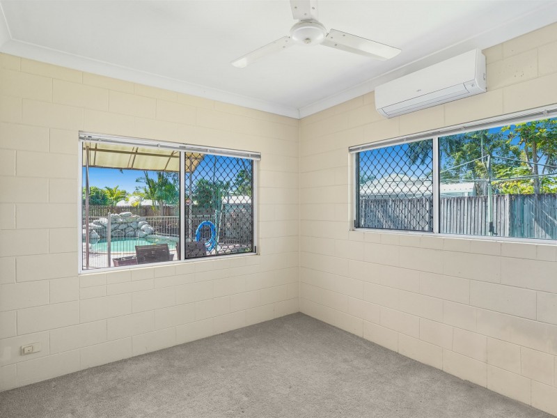 4 Sugar Glider Close, Kamerunga QLD 4870