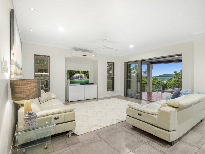 2E Trundle Terrace, Whitfield QLD 4870