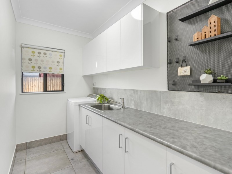 2E Trundle Terrace, Whitfield QLD 4870