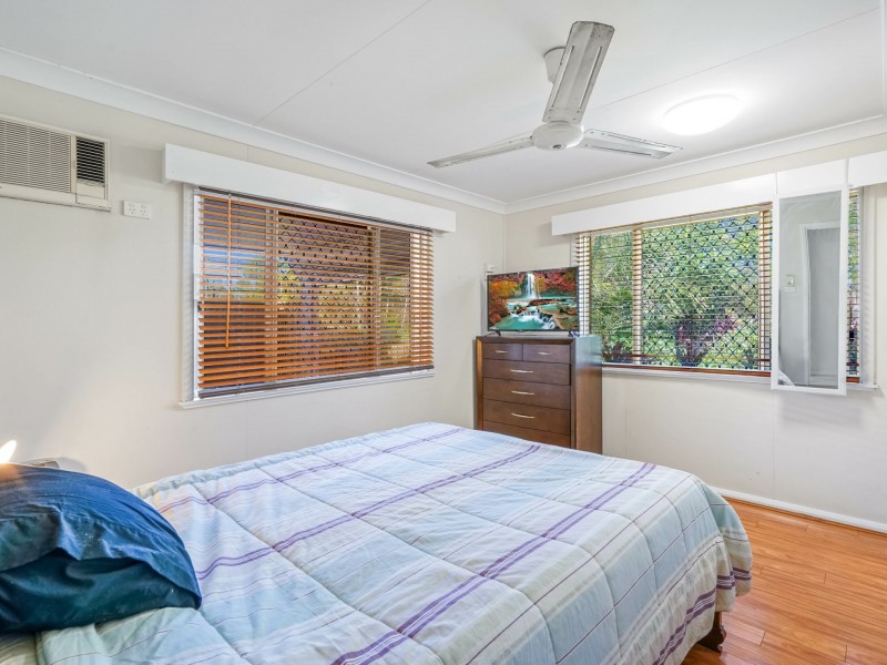 24 Purbeck Place, Edge Hill QLD 4870