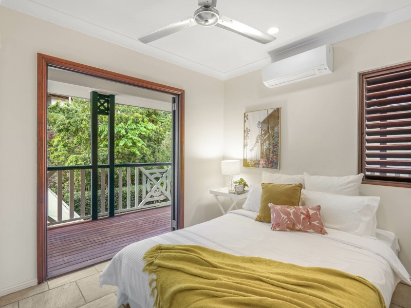 1 Queenley Close, Edge Hill QLD 4870