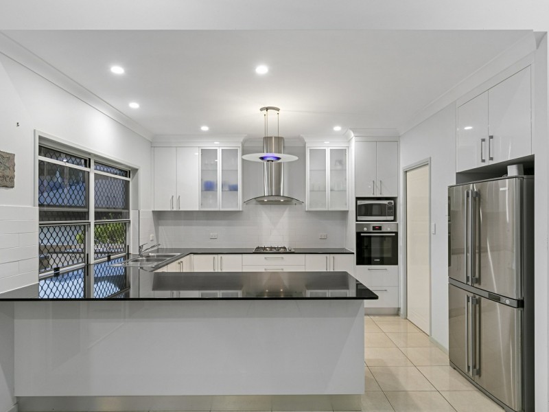 6 Wrasse Close, Kanimbla QLD 4870