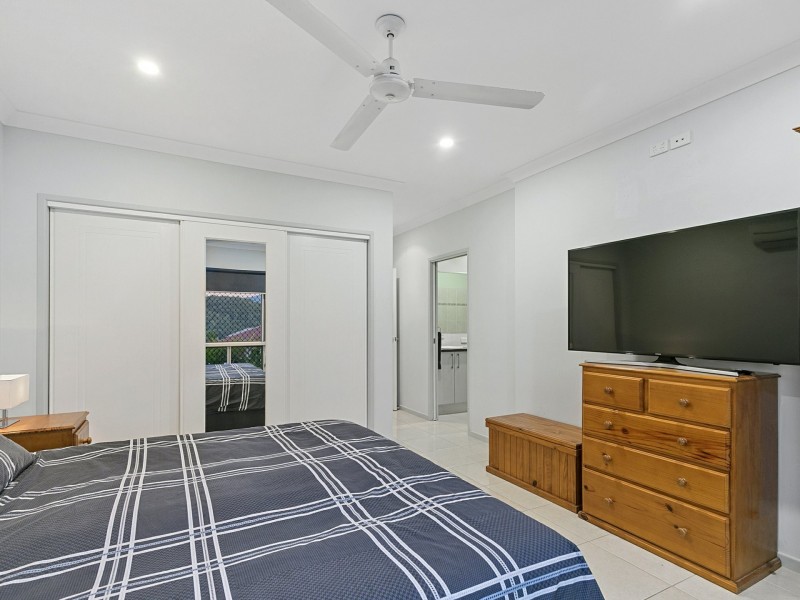 6 Wrasse Close, Kanimbla QLD 4870