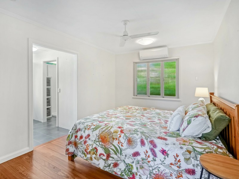 161-163 Jensen Street, Whitfield QLD 4870