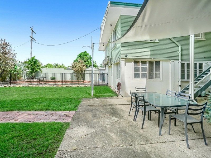 161-163 Jensen Street, Whitfield QLD 4870
