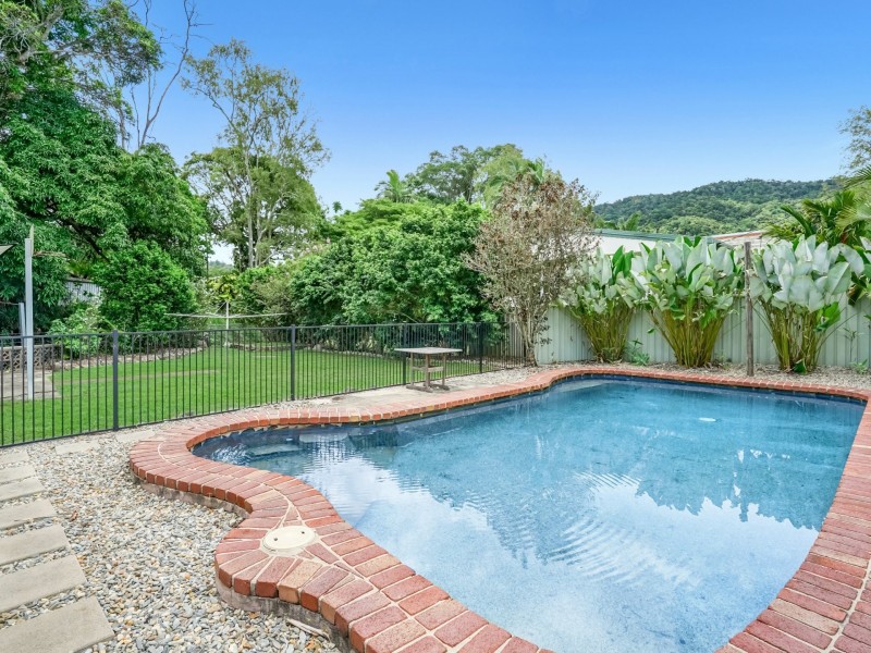 161-163 Jensen Street, Whitfield QLD 4870