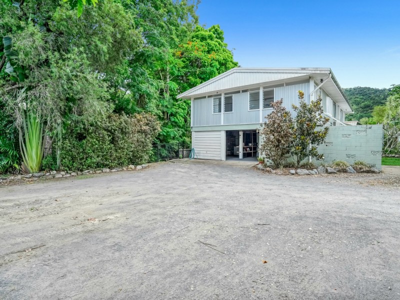 161-163 Jensen Street, Whitfield QLD 4870