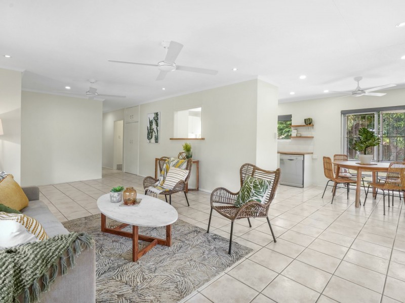 1 Byrnes Close, Whitfield QLD 4870