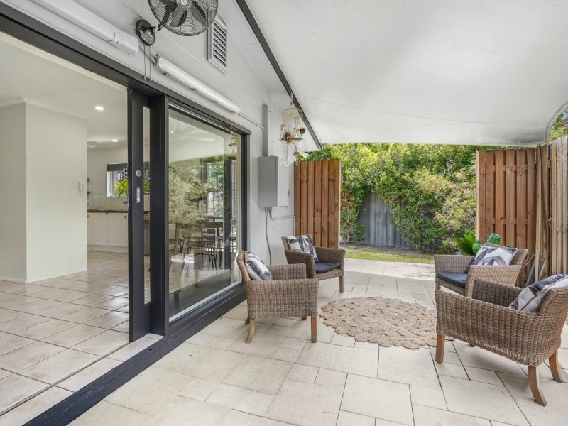 1 Byrnes Close, Whitfield QLD 4870