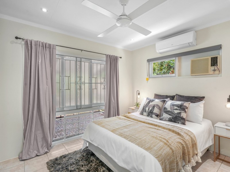 1 Byrnes Close, Whitfield QLD 4870