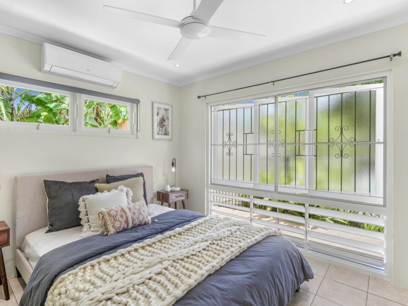 1 Byrnes Close, Whitfield QLD 4870