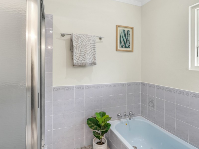 1 Byrnes Close, Whitfield QLD 4870