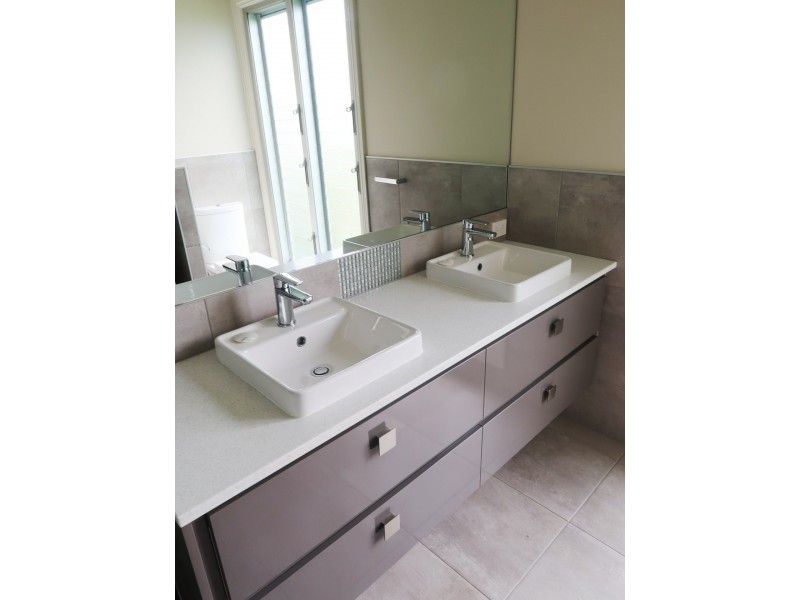 37 Walsh Street, Edge Hill QLD 4870