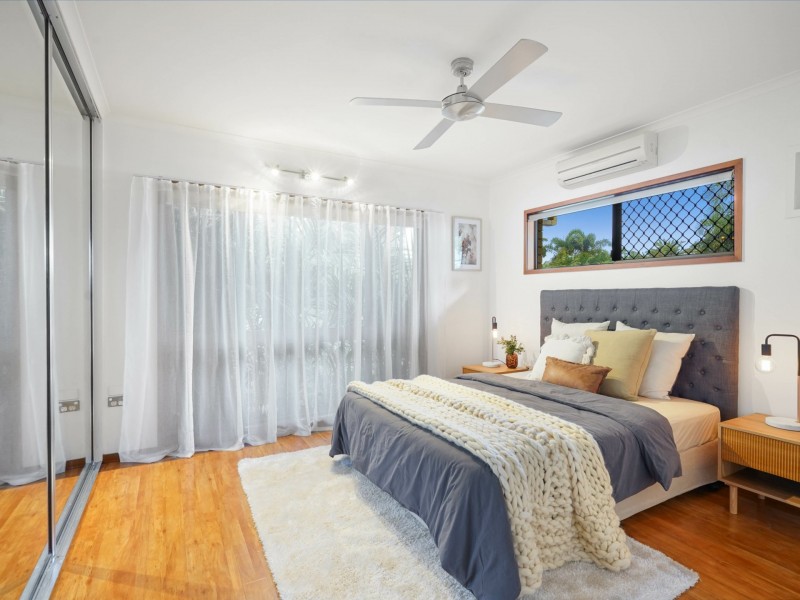 10 Caesar Close, Mooroobool QLD 4870