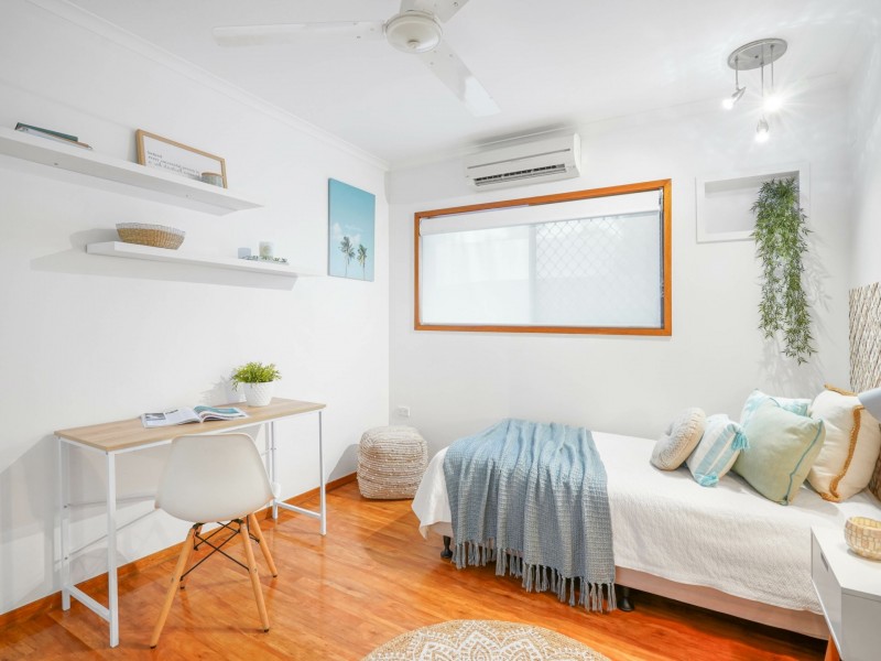 10 Caesar Close, Mooroobool QLD 4870