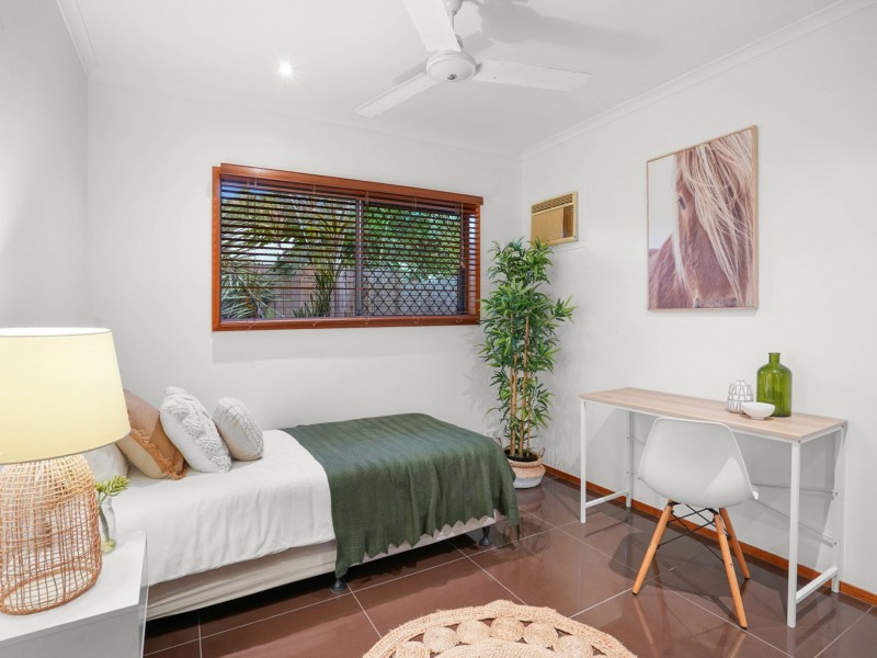 10 Caesar Close, Mooroobool QLD 4870