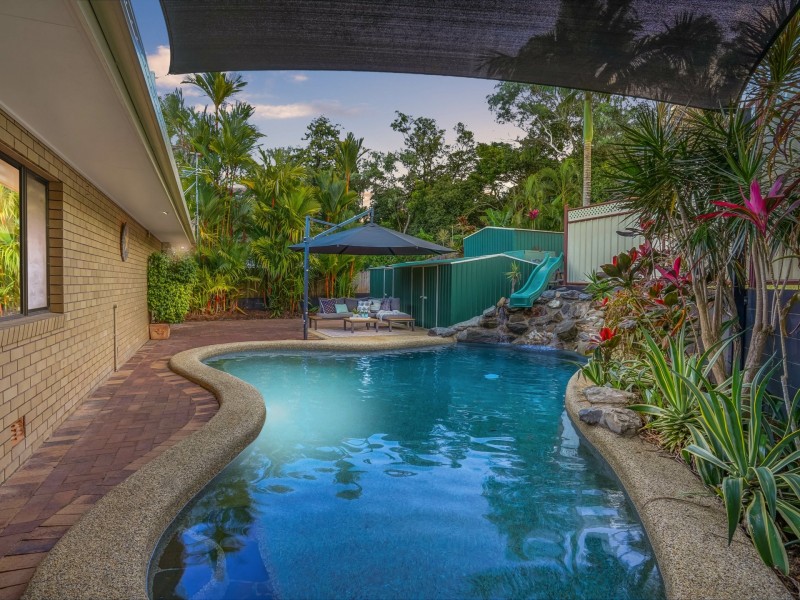 10 Caesar Close, Mooroobool QLD 4870