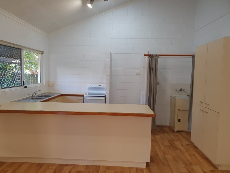 1/22 Ireland Cres, Whitfield QLD 4870
