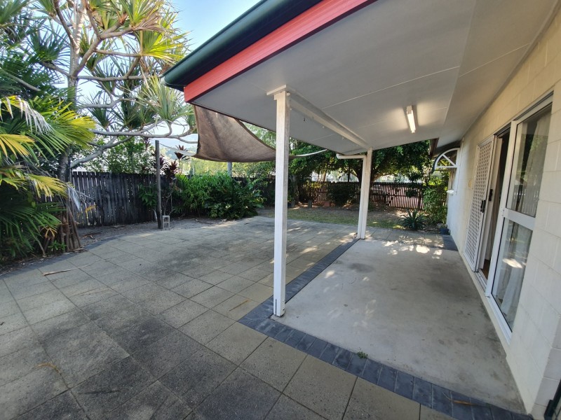 1/22 Ireland Cres, Whitfield QLD 4870